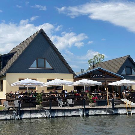 Ausflugsrestaurant & Pension Aalbude & Hausflossvermietung 15 Ps Am Kummerower See-Verchen Dargun Kültér fotó