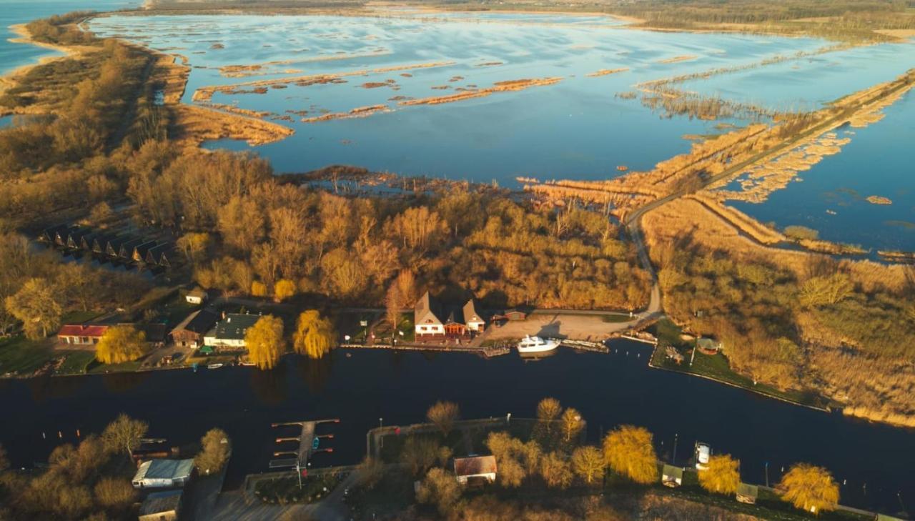 Ausflugsrestaurant & Pension Aalbude & Hausflossvermietung 15 Ps Am Kummerower See-Verchen Dargun Kültér fotó