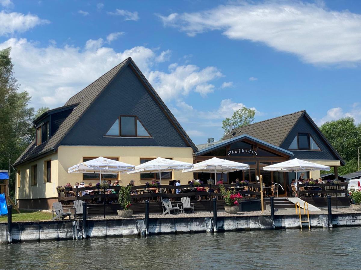 Ausflugsrestaurant & Pension Aalbude & Hausflossvermietung 15 Ps Am Kummerower See-Verchen Dargun Kültér fotó