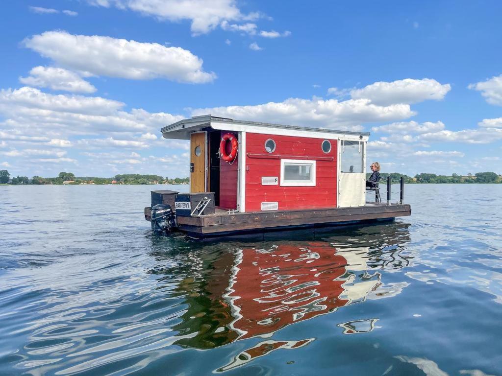 Ausflugsrestaurant & Pension Aalbude & Hausflossvermietung 15 Ps Am Kummerower See-Verchen Dargun Kültér fotó